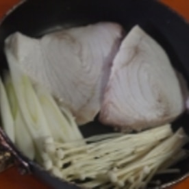めんつゆで簡単 メカジキの煮付け レシピ 作り方 By たけお1031 楽天レシピ めんつゆで簡単 メカジキの煮付け レシピ 作り方 By たけお1031 楽天レシピ